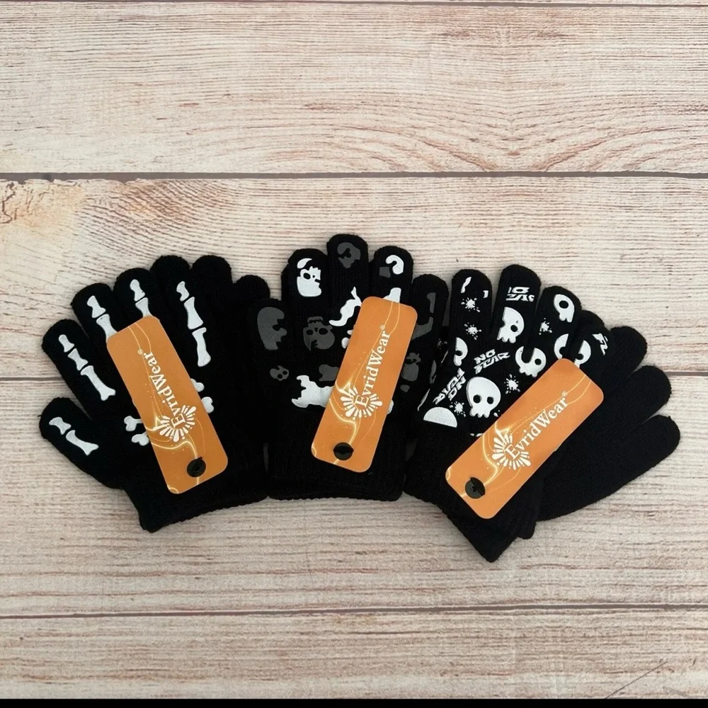 EvridWear Kid Magic Stretch Gripper Winter Warm Glove 3 PairsPack Skull Printing